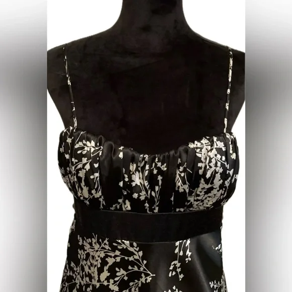 Speechless | Tulle Lined Black & White Floral Adjustable Straps Dress Size 9 - Picture 6 of 12